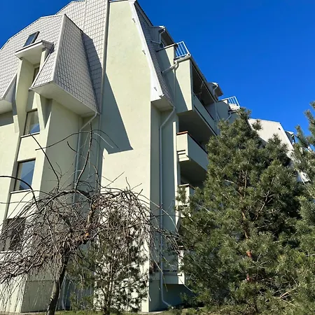 Juros Butas - Du Miegamieji Ir Svetaine Su Sofa Lova Паланга