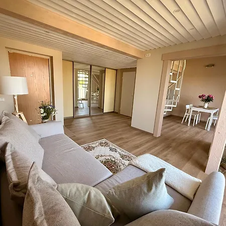 Juros Butas - Du Miegamieji Ir Svetaine Su Sofa Lova شقة بالانغا