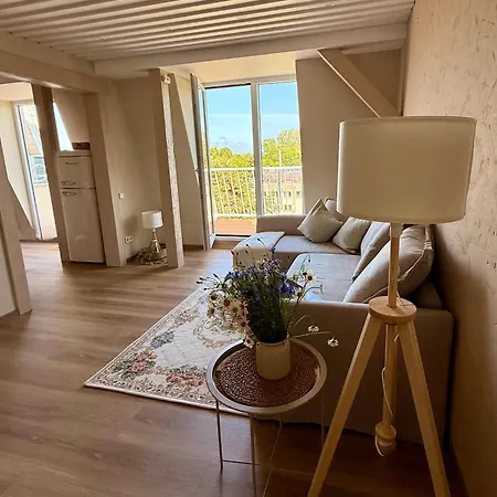 Juros Butas - Du Miegamieji Ir Svetaine Su Sofa Lova Appartement