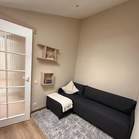 شقة Juros Butas - Du Miegamieji Ir Svetaine Su Sofa Lova بالانغا