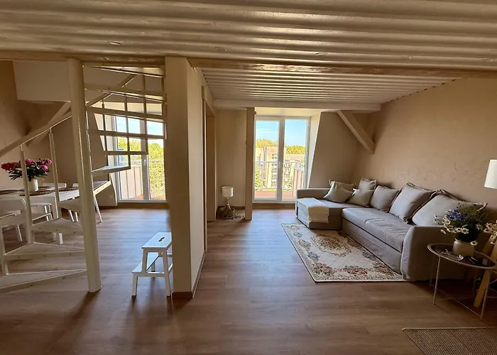 Juros Butas - Du Miegamieji Ir Svetaine Su Sofa Lova Апартаменти