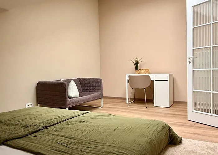 Juros Butas - Du Miegamieji Ir Svetaine Su Sofa Lova